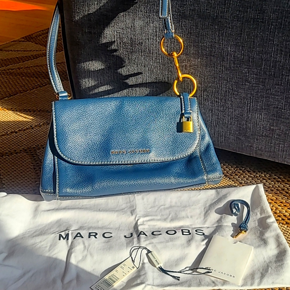 Marc Jacobs crossbody or shoulder bag leather gold hardware